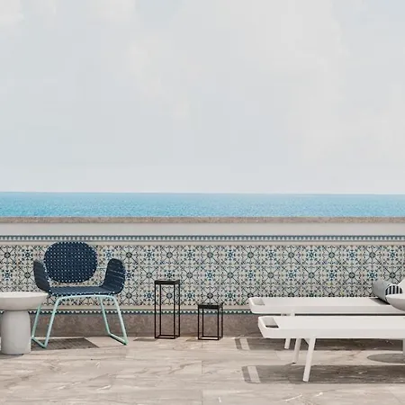 Luxury Duplex With Terrace & Sea Views Appartamento *